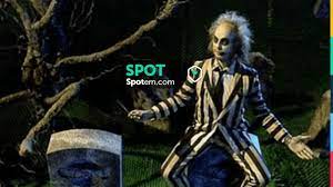 Black and white striped blazer beetlejuice. Jacket Blazer Black And White Stripes Of Michael Keaton In Beetlejuice Spotern