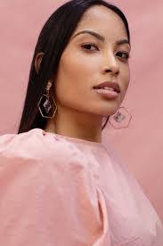 Ashleigh Meyer's Instagram, Twitter & Facebook