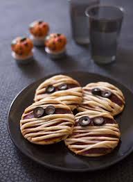 Pizza Momie Pour Halloween Recette Recette Haloween Apero Halloween Cuisine Halloween