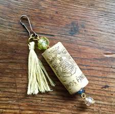 Porte Cle Bouchon Liege Perles Et Pompon De La Boutique Arcencielcreatif Sur Etsy Etsy Keychain Personalized Items