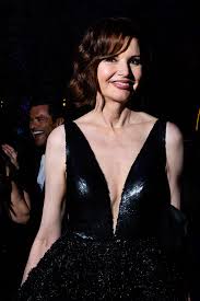 Geena davis, 64, shuts down the oscars red carpet in a gorgeous plunging gown. Award Season Geena Davis 2020 Vanity Fair Oscar Party