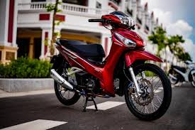 Supra x 125 warna hitam putih modif. Dimodif Minimalis Honda Supra X 125 Helm In Tampil Makin Elegan Gridoto Com