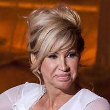 Carmen Geiss: "Einfach nur billig"! Ihr Hochzeitskleid sorgt für Aufschrei  | InTouch