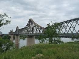 Podul de la cernavodă în perioada construcției (1894) fotografie pusă la dispoziţia cotidianului ziua de constanţa de conf. Anghel Saligny Bridge Cernavoda 1895 Structurae