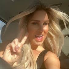 Amber Kiger's Instagram, Twitter & Facebook