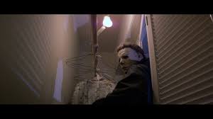 After sitting in a mental hospital for 15 years, myers escapes and returns to haddonfield to kill. Halloween 1978 Frame Rated