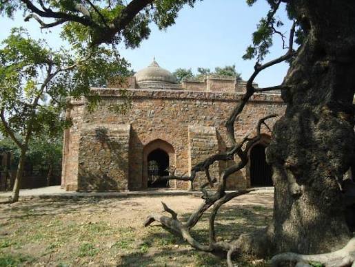 This mosque is one of the oldest in Delhi. - Picture of Chauburji-Masjid, New Delhi - Tripadvisor