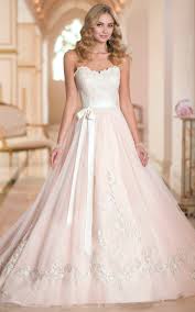 I Want A Very Feminine Prom Dress Not All These Crazy Colors And Absurd Styles Ball Gowns Wedding York Wedding Dress Stella York Wedding Dress