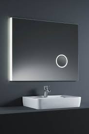 Nos miroirs de salle de bain sont conçus avec les plus hauts standards de qualité aussi bien pour le style que pour leur facilité d'utilisation. Miroir Lumineux Led Avec Partie Grossissante Integree Baulmann Leuchten Luminaire De Prestige Fabrique En Allemagne Ref 12070055