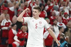 Los geht's mit wales gegen dänemark! Uza Xmi8p Ukhm