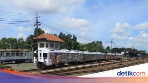 Seketika aku paham bahwa yang terbaik untuknya bukanlah aku. dan masih banyak lagi dalam artikel ini. Merokok Di Kereta Api Oknum Tni Diturunkan Paksa Di Stasiun