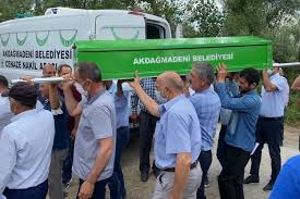 Yangında 2 hektar alanın zarar gördüğü ve ekiplerin soğutma çalışması yaptığı belirtildi. Fethiye De Tekne Kazasinda Olen Cocuk Topraga Verildi Bursada Bugun Bursa Bursa Haber Bursa Haberi Bursa Haberleri Bursa