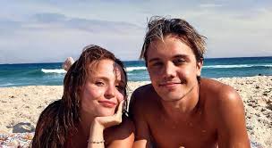 Larissa manoela's zodiac sign is capricorn. Larissa Manoela Confirma Fim De Relacionamento Com Leo Cidade Entretenimento R7 Famosos E Tv