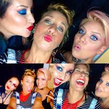 Im so proud to lead Zackery. I show him that with God, and hard work, ANY  dream is possible. He had a school project, and asked me if he could  airbrush it!!😏