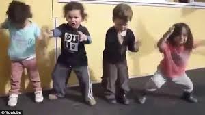 The Cutest Haka Ever New Zealand Toddlers Perform Adorable Version Of All Blacks Maori War Dance Maori All Blacks Maori People