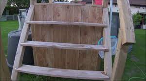 Diese acryl anbautreppen aus verbund kunststoffen eignen sich besonders für iso massiv steine schwimmbecken. Pooltreppe Selber Bauen Pooltreppe Aus Holz Youtube