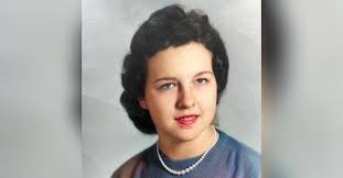 Carolyn Crump Hill Obituary