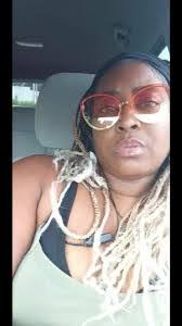 Rochelle Kitt's Instagram, Twitter & Facebook