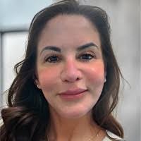 Alyse Simon's Instagram, Twitter & Facebook