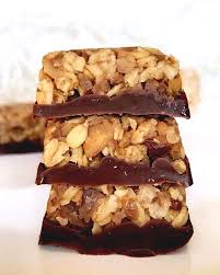 Barres De Cereales Aux Marrons Et Aux Flocons D Avoine Un Recette De Gouter Delicieuse Et Gourmande Une Texture Moelleuse Et Une Bonne Couche De Chocolat En B