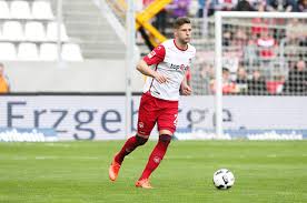 Вучур стипе / stipe vučur. Verstarkung Fur Die Abwehr Hallescher Fc Holt Stipe Vucur Liga3 Online De