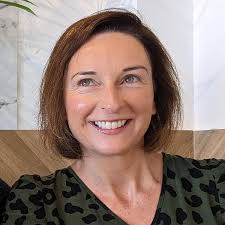 Rachel Rafferty's Instagram, Twitter & Facebook