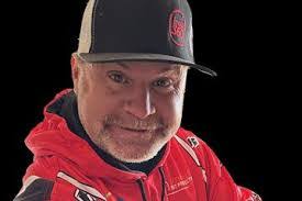 Jerry Batchelor's Instagram, Twitter & Facebook