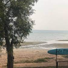 Busca hoteles en la playa en port dickson en cientos de webs de viajes en segundos. La Playa Bar Restaurant Port Dickson 2 Tips From 159 Visitors