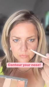A simple nose contour hack that actually makes a difference 😌✨