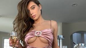 Pornhub, le 10 pornostar più cercate nel 2019