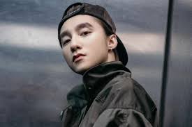 Anh xuất thân từ underground vn. 2 Fan Club Táº¡i Ha Ná»™i Va Ä'a Náºµng Cá»§a SÆ¡n Tung Mtp Báº¥t Ngá» Tuyen Bá»' Ngá»«ng Hoáº¡t Ä'á»™ng Ä'anh Gia Phim