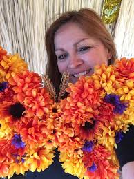 I wanted to create a different type of wreath so I made this uplifting  Butterfly Garden Wreath! 🦋🏵