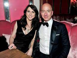 This time last year, amazon ceo jeff bezos and his wife for 25 years, novelist mackenzie bezos, split up on amicable terms. Jeff Bezos S Divorce Explained Vox