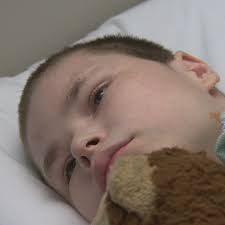 Doctors, 41 surgeries help 14-year-old boy with scoliosis survive