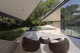 Edgeland House Bercy Chen Studio Underground Homes Futuristic Home Houses In Austin