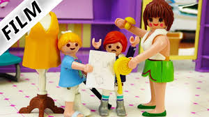 Playmobil wird in den köpfen der menschen mit lego in einen topf geworfen und es ist leicht zu erkennen warum. Playmobil Film Deutsch Neues Winteroutfit Fur Julian Hannah Als Modedesignerin Kinderserie Vogel Youtube