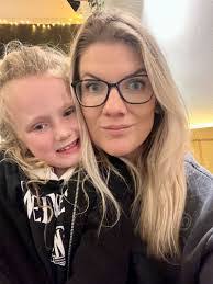 Heather Sinnott's Instagram, Twitter & Facebook