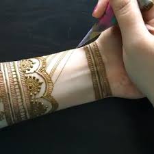 Kali ini saya mau berbagi tips atau cara nge henna untuk pengantin. Pretty Wrist Design Video Wedding Mehndi Designs Mehndi Designs 2018 Mehndi Designs