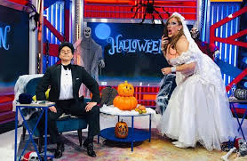 Larry ramos was a grammy award winning, vocal hall of fame inductee, leading vocalist, and lead guitarist for the association. Javier Ceriani Dresses Up As Ninel Conde And Elisa Beristain As Larry Ramos On Halloween The Ny Journal The State