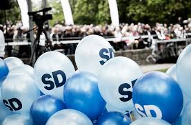 They chose the name 'sverigedemokraterna', so that it'd look like 'socialdemokraterna', if your sverigedemokraterna also chose a font which looked very similar to the one the social democrats. Ny Konservativ Profil For Sd Expo Se