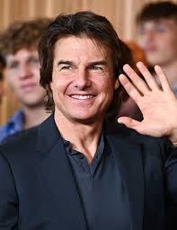 Hi Elliott Team Love your work! But your celebrity cruises contacts are  outdated. 2 of the 3 came back as incorrect. Can you please update your  listing of contacts. Or can you