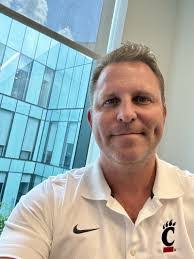 Hannah Key's Instagram, Twitter & Facebook