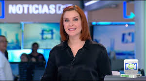 El presentador de informativos o de noticias, también conocido como conductor, es el encargado de transmitir las noticias mediante la televisión o la radio. Asi Fue La Despedida De Margarita Ortega De Noticias Rcn Youtube