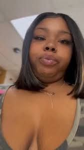 Ebony Boswell's Instagram, Twitter & Facebook