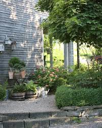 Flechtkorbe Vor Dem Kuchenfenster Wohnenundgarten Germaninteriorbloggers Solebich Tradgardsins Shade Garden Landscaping Around House Hardscape Backyard