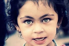 Funda Esen's Instagram, Twitter & Facebook