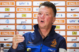 Moeder van gaal voedde het kinderrijke gezin (negen kinderen) grotendeels alleen op. Tussen Rkc En Aston Villa Zit Nauwelijks Verschil Foto Ad Nl