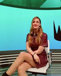 Sjokz crossed legs : rSjokz