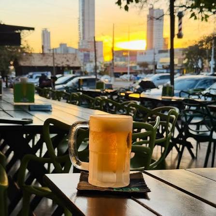 Draft Beer Bar Palmas | Do primeiro chopp at&eacute; a noite, seu lugar &eacute; no DBB!  🍺 Comece aproveitando a Dobradinha de Chopp Brahma e Stella Artois, das  17h &agrave;s 20h, e... | Instagram