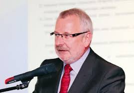 Szósta kadencja za nami Kłamstwa wokół błędów lekarskich Niebezpieczne  interakcje z antybiotykami Nadto w numerze m.in.: